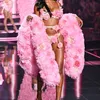 Angel Reese pakai pink di Victoria&#039;s Secret