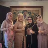 Anissa tampak bahagia