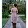 Ariel Tatum Tampak Belakang