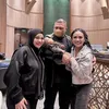 Potret Aurel Hermansyah Dipeluk dan Dicium Raul Lemos