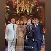 Syifa Hadju foto dengan tamu