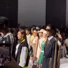 Azizah Salsha dan model-model lain saat Tampil di JFW 2025