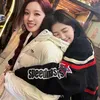 Keakraban Bai Lu dan Yuqi