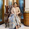 Potret Bella Saphira Kondangan