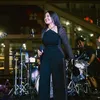 Potret Bernadya saat di Atas Panggung