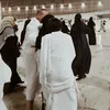 Potret Bunga Citra Lestari Lakukan Badal Umrah Buat Ashraf Sinclair