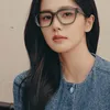 Bai Lu tampil kasual