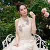 Potret Cantik Carman Lee