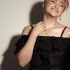 Cantik Marshanda dengan Rambut Merah Menyala