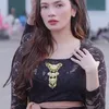 Potret Cantik Nita Gunawan dan Violenzia Jeanette Pakai Kebaya Kembar