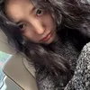 Suzy Selfie di Mobil