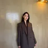 YoonA Bersandar di Dinding