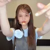 Potret Carmen Hearts2Hearts saat Joget Lagu Style Versi Dangdut Koplo