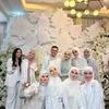 Potret Circle Pertemanan Dhini Aminarti - Irish Bella