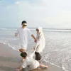 Menikmati Waktu Sore di Pantai Bali