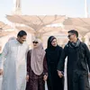 Citra Kirana Umrah Bareng Bestie