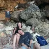 Dahlia Poland dan Rangga Azies di pantai