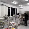 Chef Devina Hermawan Sibuk di Dapur