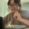 Cinta Kuya makan salmon