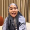 Dara ajak sang suami itikaf di masjid