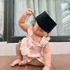 Dek Cunda Pakai Peci Blangkon