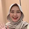 Della Puspita Tersipu Dapat Kejutan Ultah