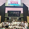 Potret Dena Rachman Pakai Seragam SMA