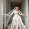 Amanda Manopo pakai gaun pengantin