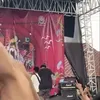 Detik-detik Virgoun Menangis Saat Manggung