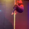 Dewi Perssik Pole dance perut rata berotot