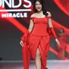 Dian Sastro Melangkah di JFW 2025