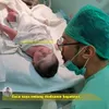 Potret Dua Cucu Annisa Trihapsari yang Ganteng-Ganteng