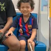 Potret El Barack Anak Jessica Iskandar ke CFD Naik MRT