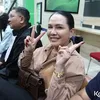 Fitri Salhuteru di Sidang Vadel Sebagai Saksi Melawan Nikita Mirzani