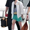 G-Dragon Pakai Hot Pants di Bandara
