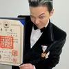 Gaya G-Dragon Saat Menerima Penghargaan