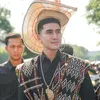 Verrell Bramasta Pakai Busana Adat NTT