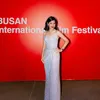 Dian Sastrowardoyo pakai gaun