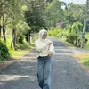 Yeni Inka Antar Anak Sekolah PAUD
