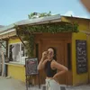 Gaya Gisel Liburan ke Maladewa