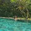 Gracia Indri di kolam