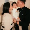 Gracia Indri bersama anak dan suami