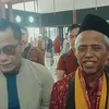 Gus Miftah Penuhi Janji Umrahkan Guru Ngaji