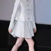 Han So Hee Pakai Baju Abu-Abu