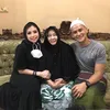 Potret Choky Sitohang dan Keluarga