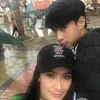 Iis Dahlia dan Devano Danendra