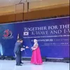 Inara Rusli Dapat Penghargaan di Korea Selatan