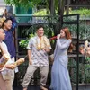 Hiburan Bernyanyi Bersama Para Tamu