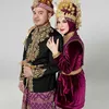 Irish Bella dan Haldy Sabry, foto keluarga, Baju Adat Aceh
