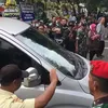 Potret Jenazah Titiek Puspa Meninggalkan Rumah Duka